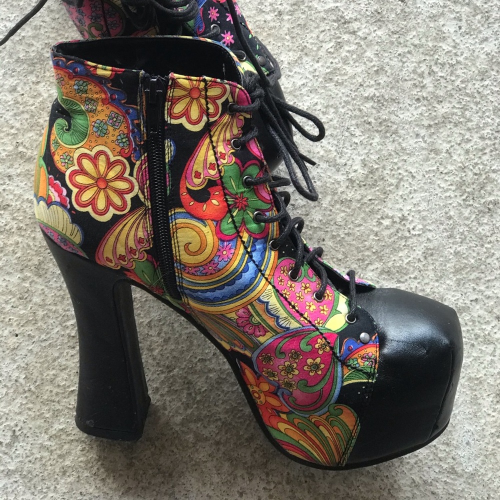 SOLD 70s Platform Shoes Size 7.5 women’s